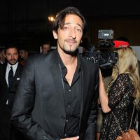 Adrien Brody en el front row de la Semana de la Moda de Nueva York
