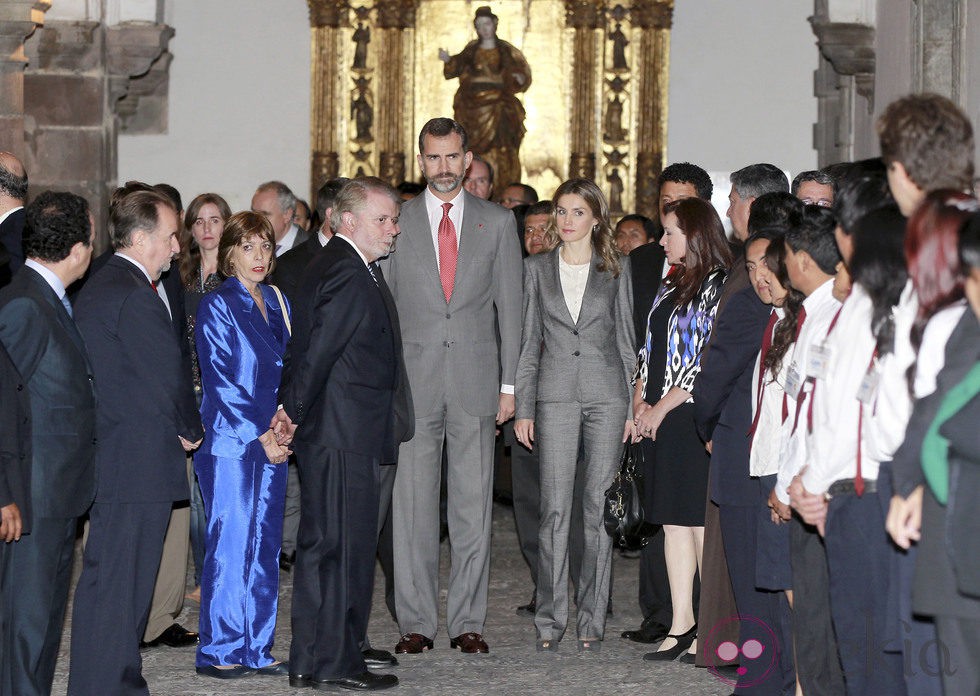 Los Príncipes de Asturias en la Iglesia de San Francisco de Quito