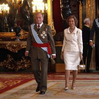 Los Reyes y los Príncipes en la recepción por el Día de la Hispanidad 2012