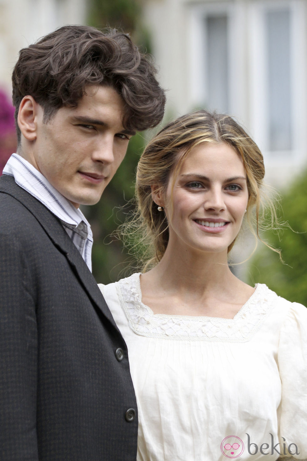 Amaia Salamanca y Yon González protagonizan 'Gran Hotel'