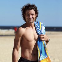 David Ferrer con el pecho desnudo en la playa