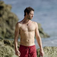 Howard Donald con el pecho desnudo