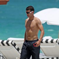 Michael Ballack luce torso desnudo en la playa
