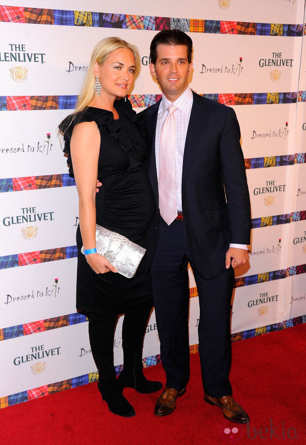 La modelo Vanessa y su marido Donald Trump Jr. durante el 9th desfile de faldas escocesas