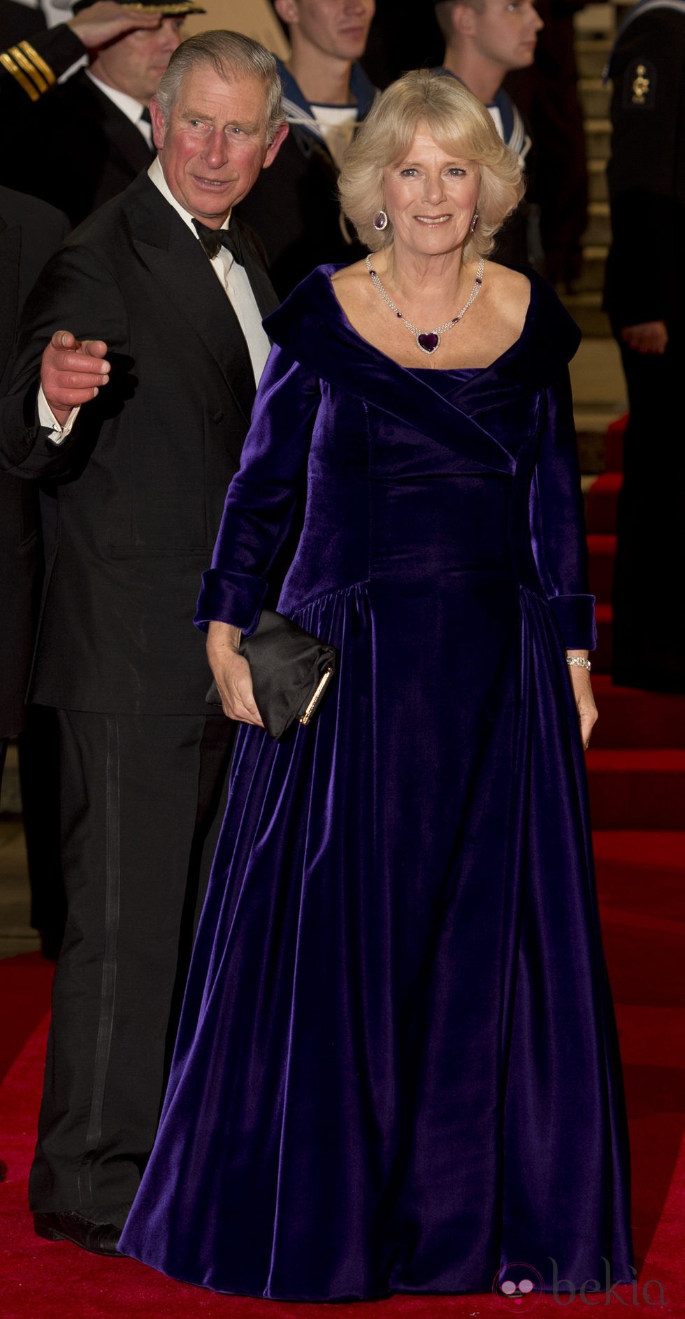 Carlos de Inglaterra y Camilla Parker Bowles en el estreno de 'Skyfall' en Londres