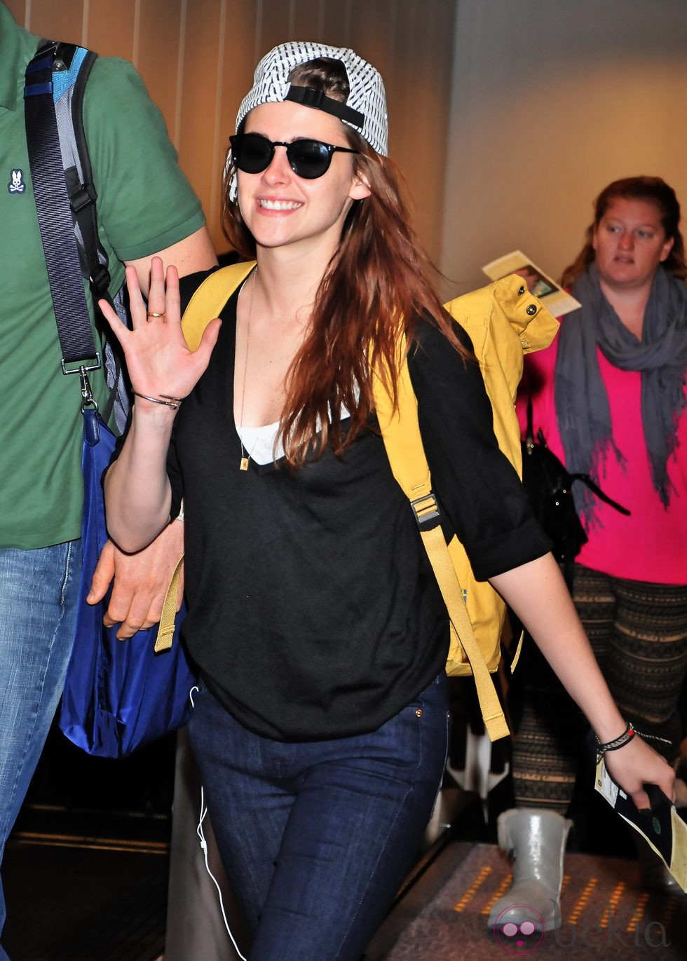 Kristen Stewart llega al aeropuerto de Tokyo