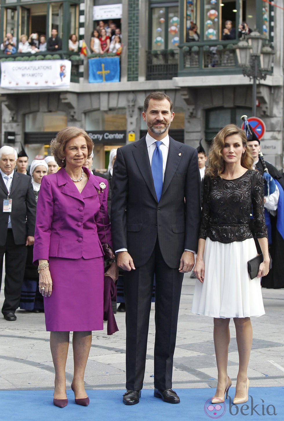 La Reina Sofía y los Príncipes Felipe y Letizia en los Premios Príncipe de Asturias 2012