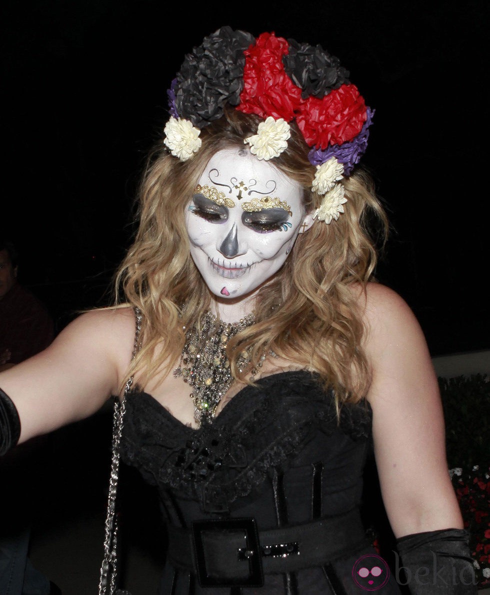 Hilary Duff se disfrazada de cadáver para una fiesta de Halloween 2012