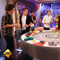 Los One Direction se divierten en una de las pruebas de 'El hormiguero'