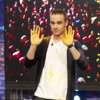 Liam Payne con las manos manchadas de pintura en 'El hormiguero'