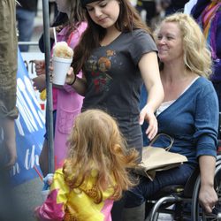 Ariel Winter disfruta de una jornada con su hermana mayor y su sobrina