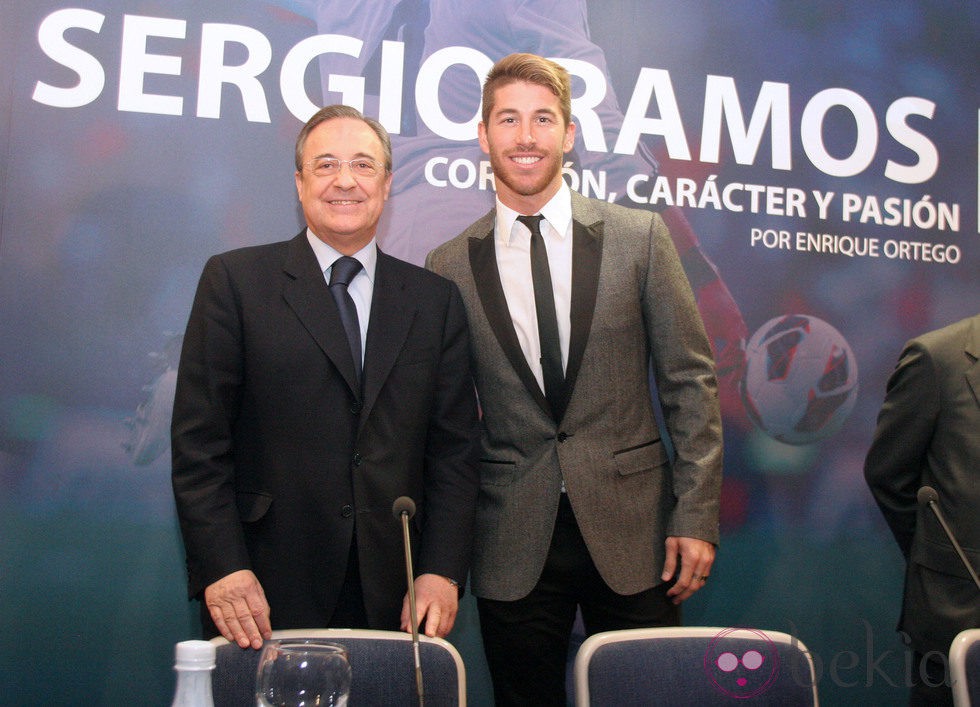 Florentino Pérez y Sergio Ramos en la presentación de 'Corazón, carácter y pasión'