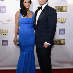 Henry Cavill y Gina Carano en los Critics' Choice Movie Awards 2013