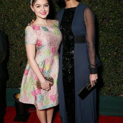 Ariel Winter y Morena Baccarin en la fiesta Fox tras los Globos de Oro 2013
