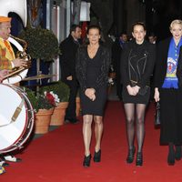 Estefanía de Mónaco, Pauline Ducruet y los Príncipes Alberto y Charlene en la clausura del Festival de Circo de Monte-Carlo 2013
