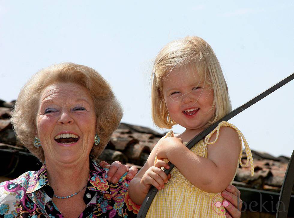 Beatriz de Holanda y la Princesa Amalia