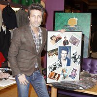 Jesús Olmedo en un mercadillo solidario