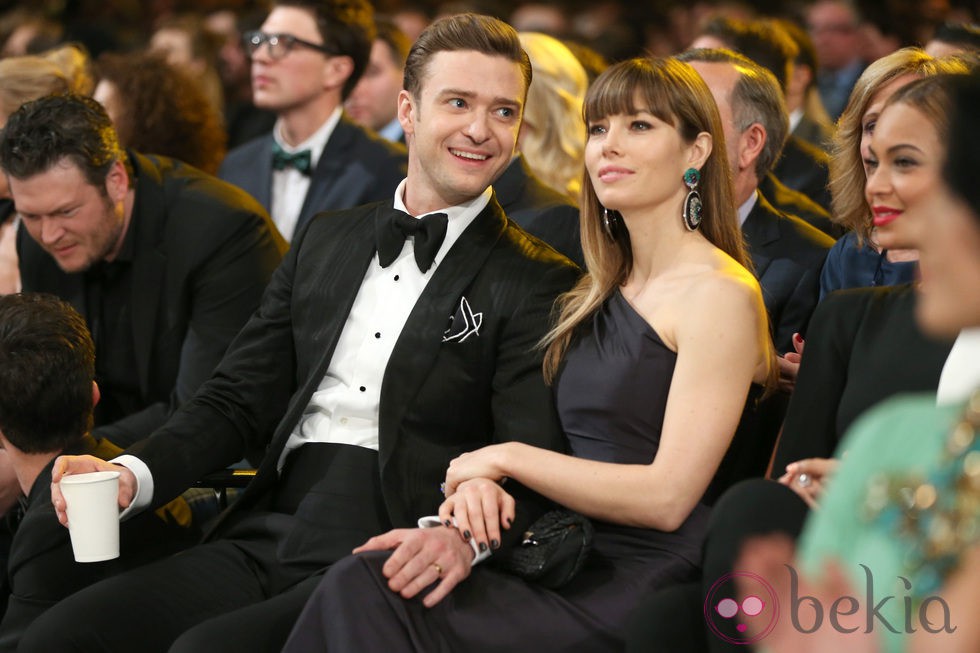 Justin Timberlake y Jessica Biel en los Grammy 2013