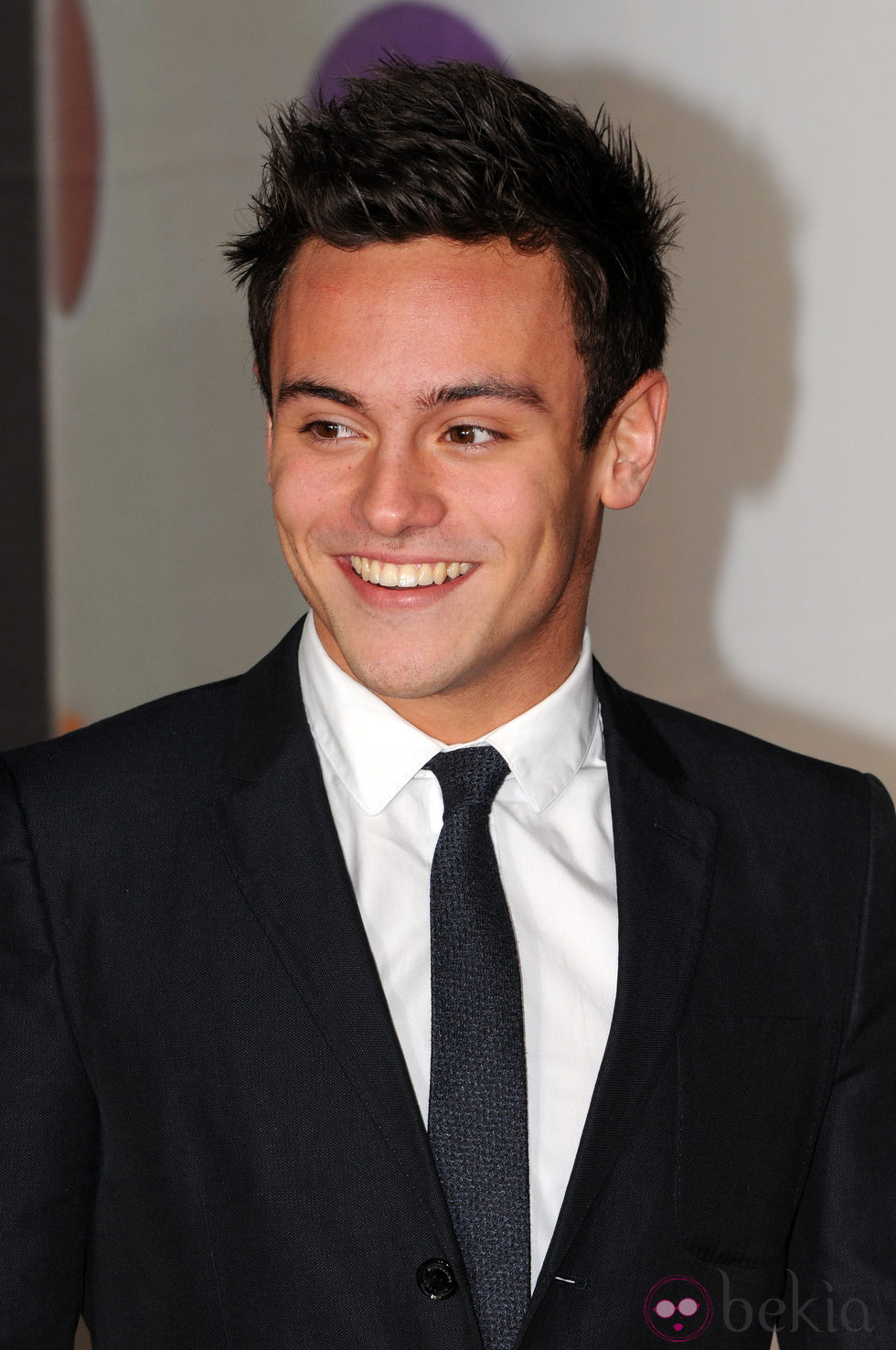 Tom Daley en la alfombra roja de los Brit Awards 2013