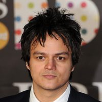 Jamie Cullum en la alfombra roja de los Brit Awards 2013