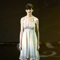 Anne Hathaway durante su actuación en los Oscar 2013