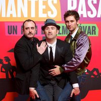 Carlos Areces, Javier Cámara y Raúl Arévalo en el estreno de 'Los amantes pasajeros'