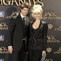 Innocence en el estreno de 'Jack el caza gigantes'