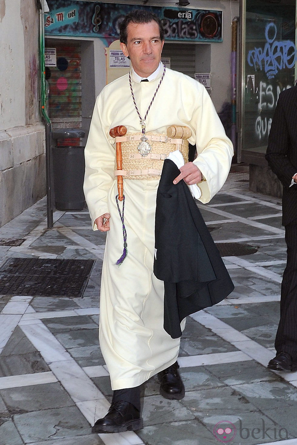 Antonio Banderas vestido de cofrade en la Semana Santa de Málaga 2013