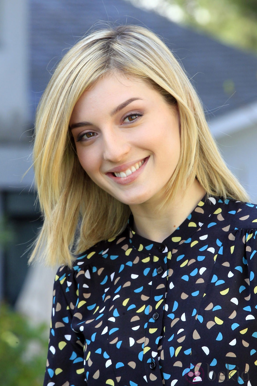 María Valverde con el pelo rubio en 'Hermanos'