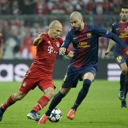 Gerard Piqué con el pelo rapado en el partido contra el Bayern de Munich
