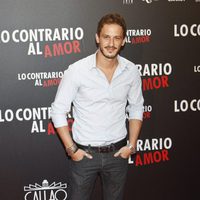Elio González en el estreno de 'Lo contrario al amor' en Madrid