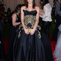 Ashley Greene en la Gala del MET 2013