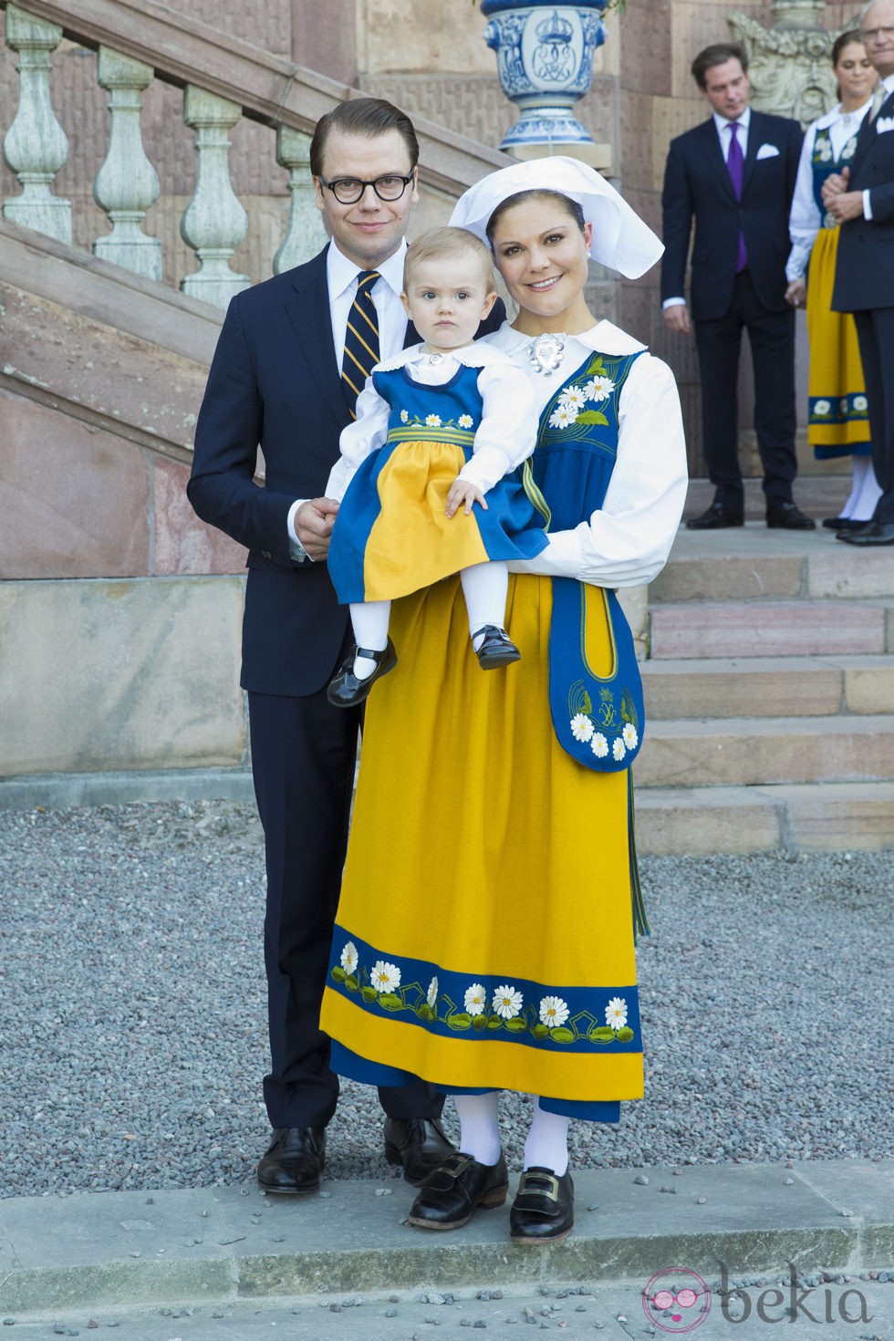 Los Príncipes Victoria, Daniel y Estela en el Día Nacional de Suecia 2013