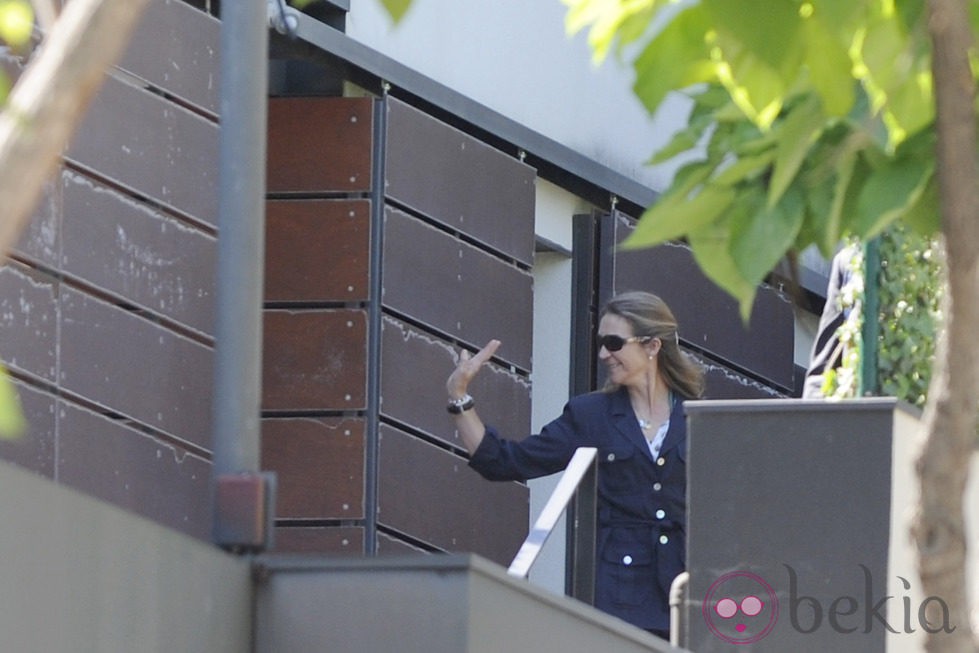 La Infanta Elena tras visitar a la Infanta Cristina el día de su 48 cumpleaños