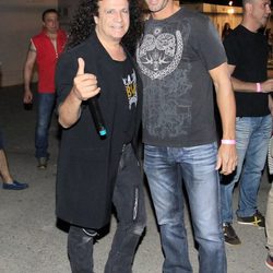 Fortu y Álvaro Muñoz Escassi durante un concierto de Obús