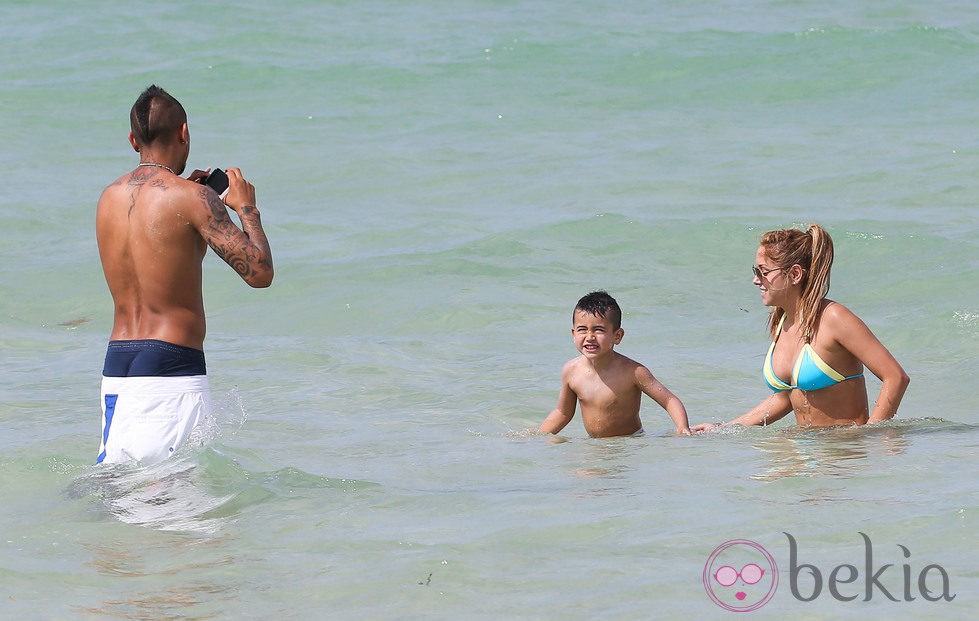 Arturo Vidal disfruta de unas vacaciones en familia en Miami