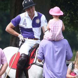 El Príncipe Guillermo de Inglaterra en un torneo benéfico de polo