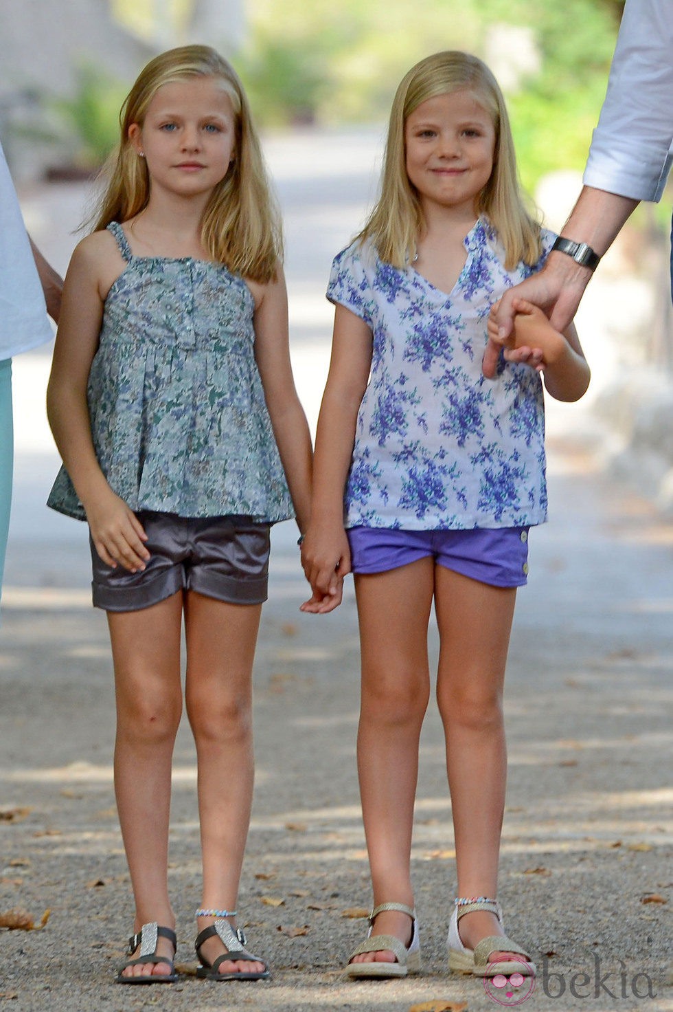 Las Infantas Leonor y Sofía en la Granja de Esporles de Mallorca