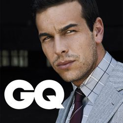 Mario Casas posa con una mirada sexy para la revista GQ