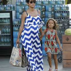 Halle Berry y Nahla Aubry conjuntadas con un estilo hippie