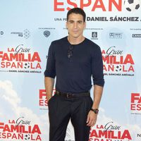 Miguel Ángel Silvestre en el estreno de 'La Gran Familia Española'