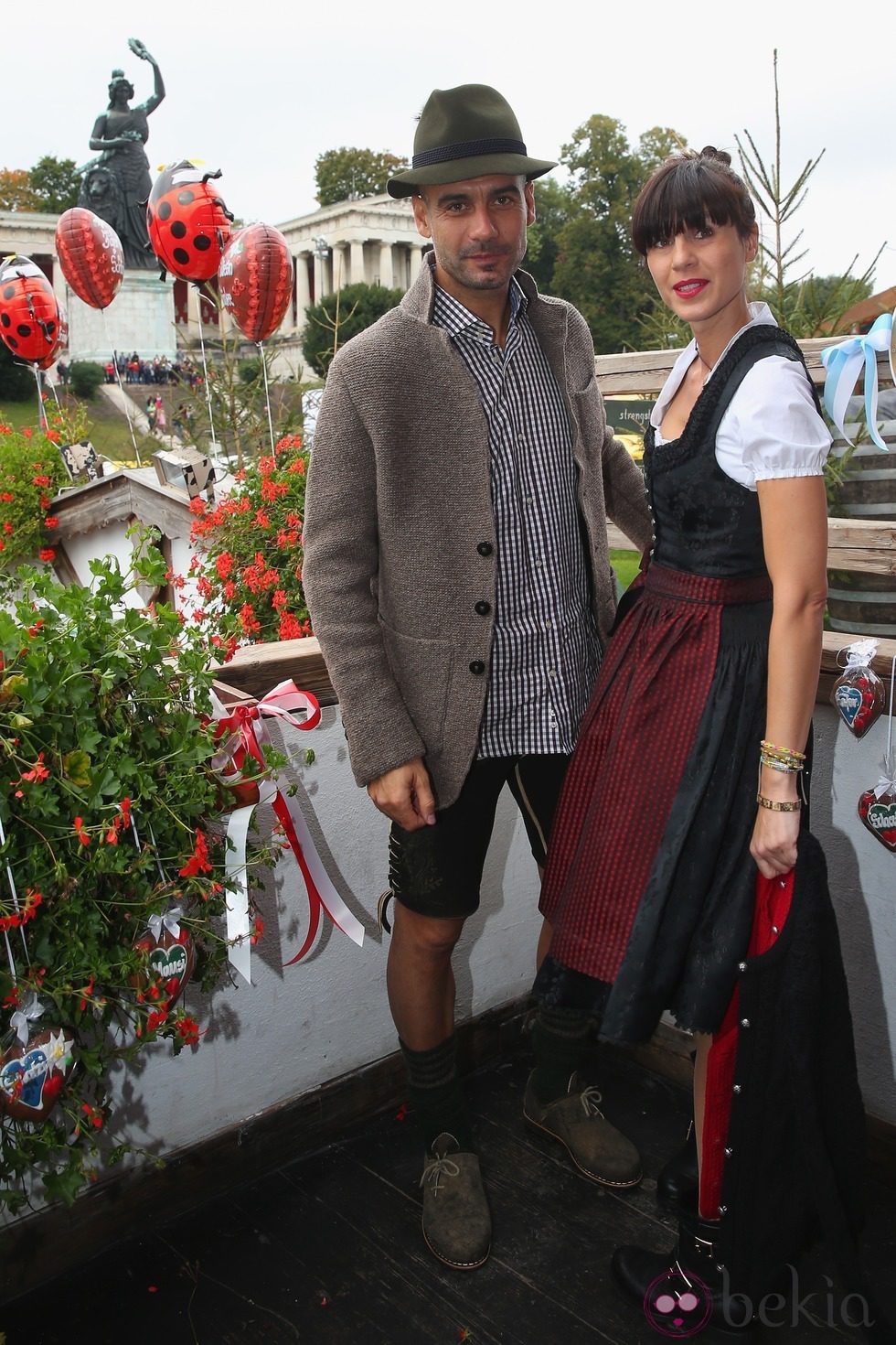 Pep Guardiola y Cristina Serra celebrando el Oktoberfest 2013