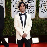 Kunal Nayyar en la alfombra roja de los Globos de Oro 2014