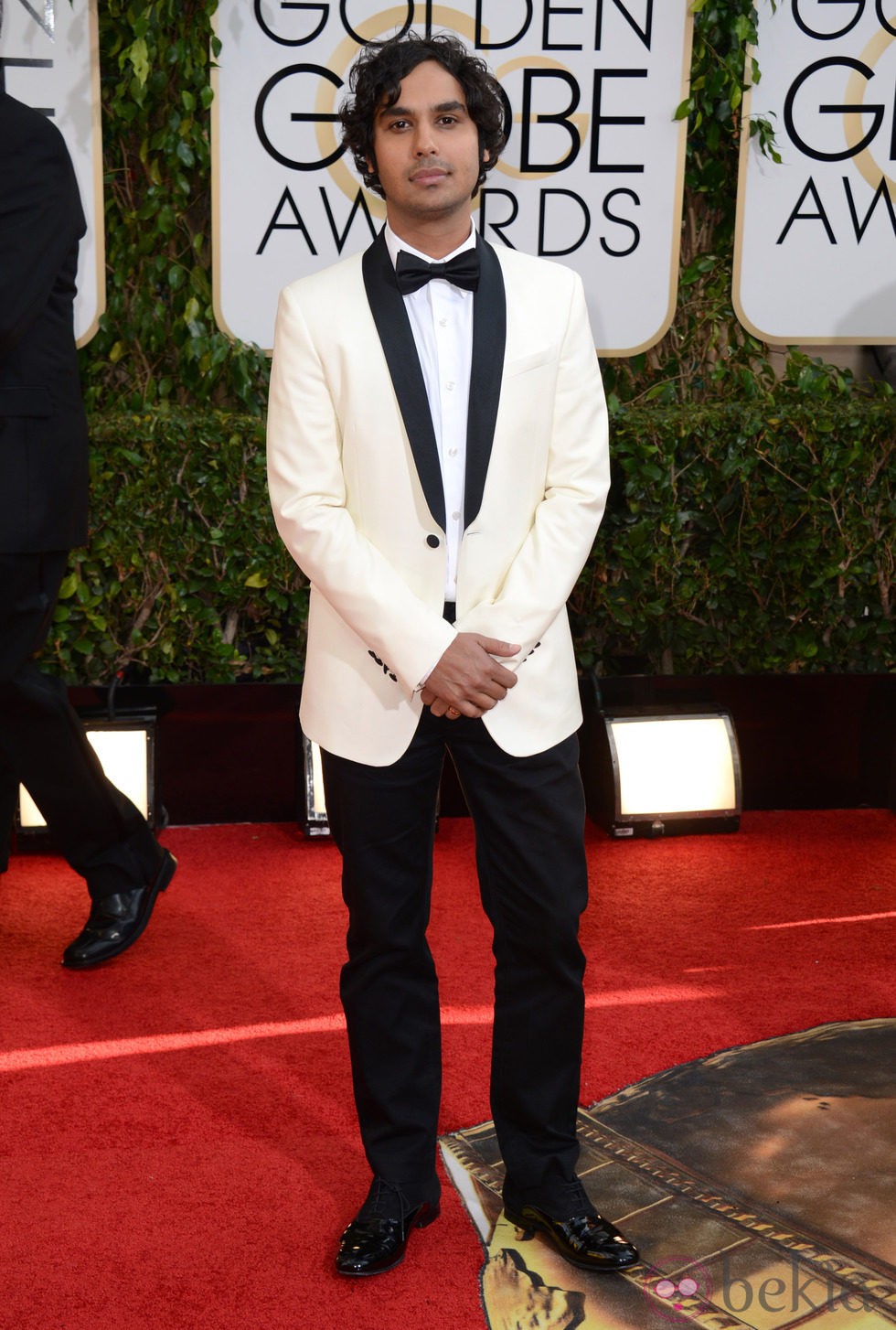 Kunal Nayyar en la alfombra roja de los Globos de Oro 2014