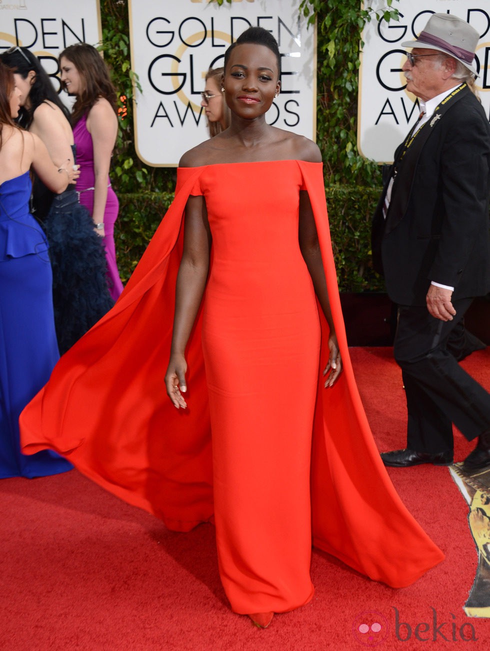 Lupita Nyong'o en la alfombra roja de los Globos de Oro 2014