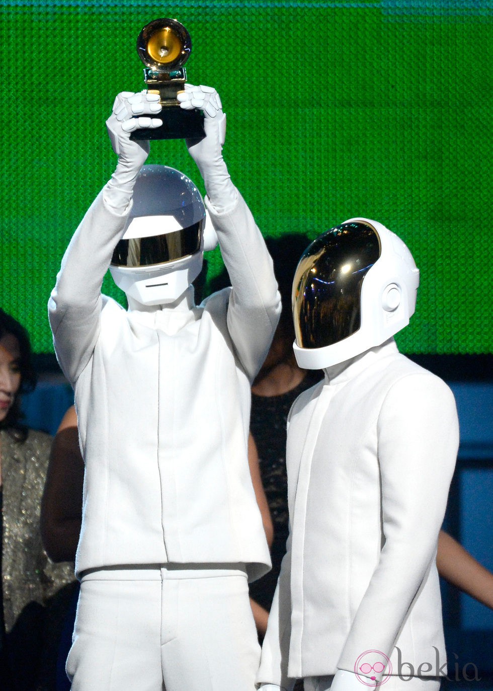 Daft Punk con su premio en los Grammy 2014