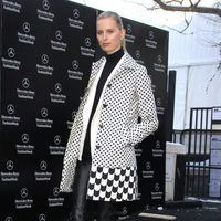 Karolina Kurkova en el desfile de Desigual de la Nueva York Fashion Week 2014