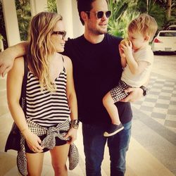 Hilary Duff junto a Mike Comrie el día de San Valentín tras anunciar su separación