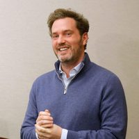 Chris O'Neill en la rueda de prensa tras el parto de Magdalena de Suecia