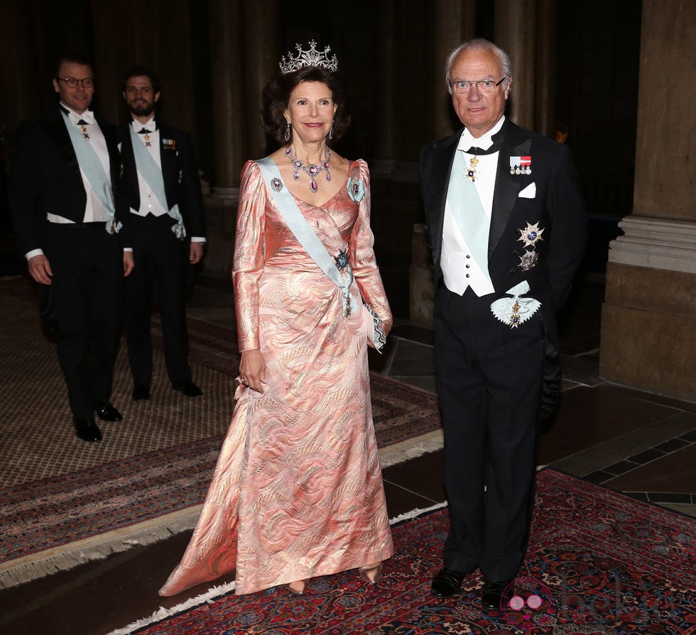Los Reyes de Suecia en una cena de gala